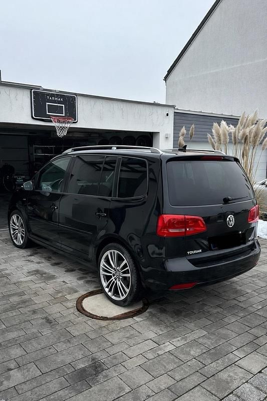 Gebraucht VW Touran 140 PS (102 kW) 2014 Schwarz Van / Kleinbus