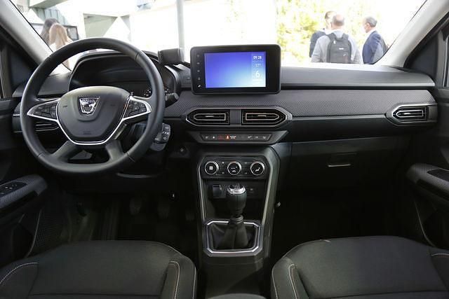 Neu Dacia Jogger Expression 110 PS (80 kW) 2026 Schwarz Van / Kleinbus