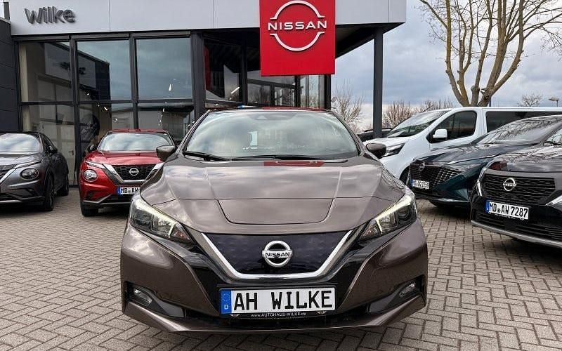 Gebraucht Nissan Leaf Acenta 110 kW (150 PS) 2019 Braun Kleinwagen