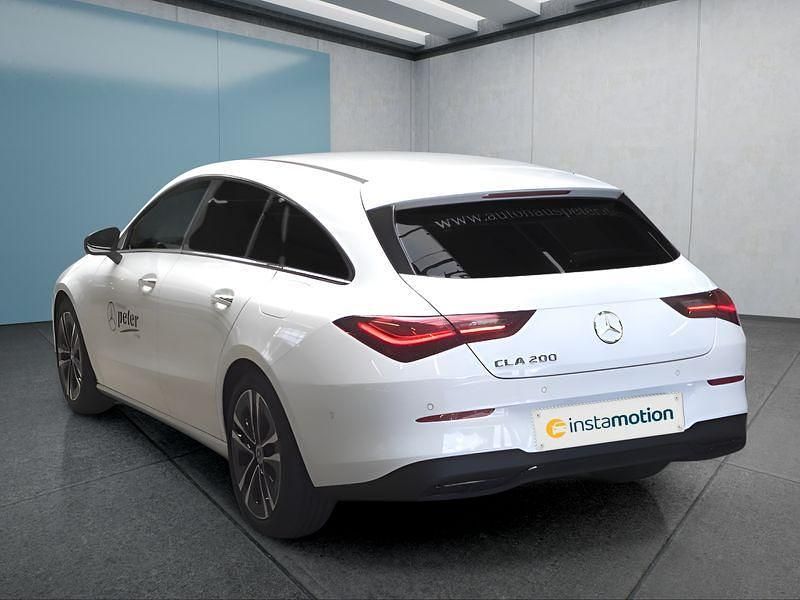 Gebraucht Mercedes CLA200 163 PS (119 kW) 2025 Weiß Limousine