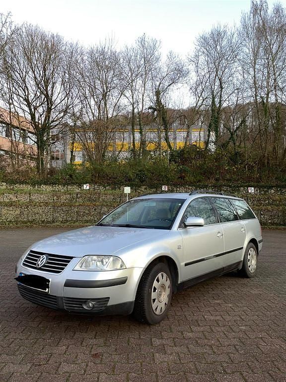 Gebraucht VW Passat 102 PS (75 kW) 2001 Grau Limousine