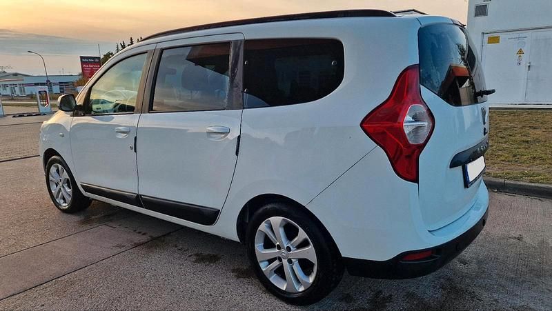 Gebraucht Dacia Lodgy 83 PS (61 kW) 2014 Weiß Van / Kleinbus