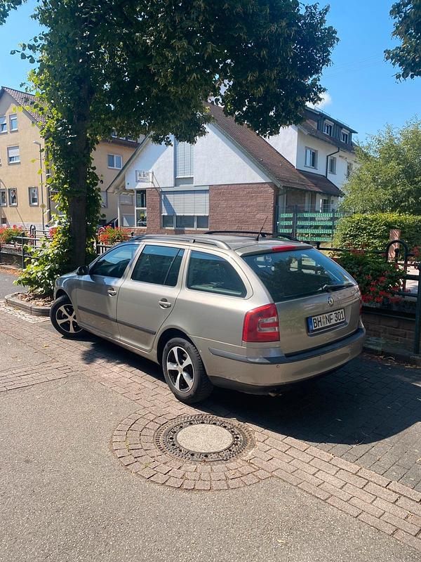 Gebraucht Skoda Octavia 115 PS (84 kW) 2008 Grau Kombi