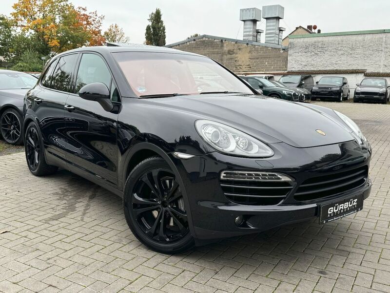 Schwarz Gebraucht 2011 Porsche Cayenne SUV | 17.990 € (Fairer Preis) - Bild 1/4