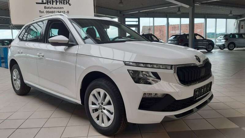 Weiß Gebraucht 2025 Skoda Kamiq SUV | 27.490 € (Etwas zu teuer) - Bild 1/4