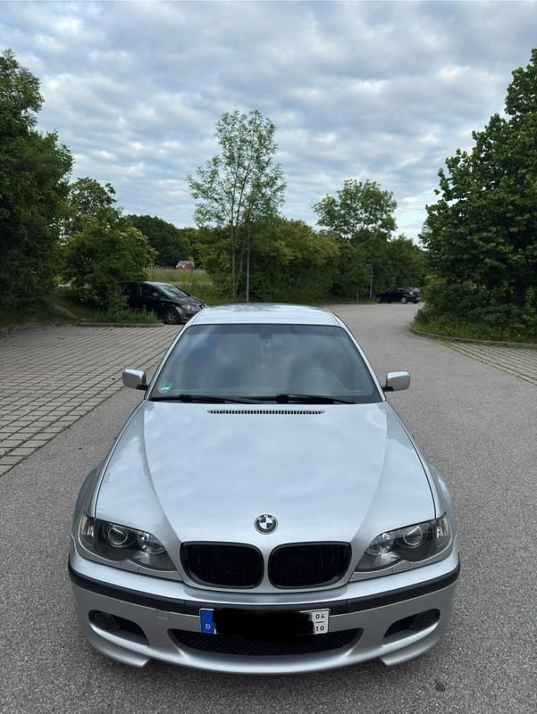 Silber Gebraucht 2003 BMW 330 Limousine | 6.800 € (Fairer Preis) - Bild 1/4