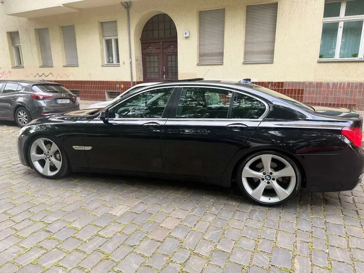 Gebraucht BMW 730 245 PS (180 kW) 2009 Schwarz Limousine