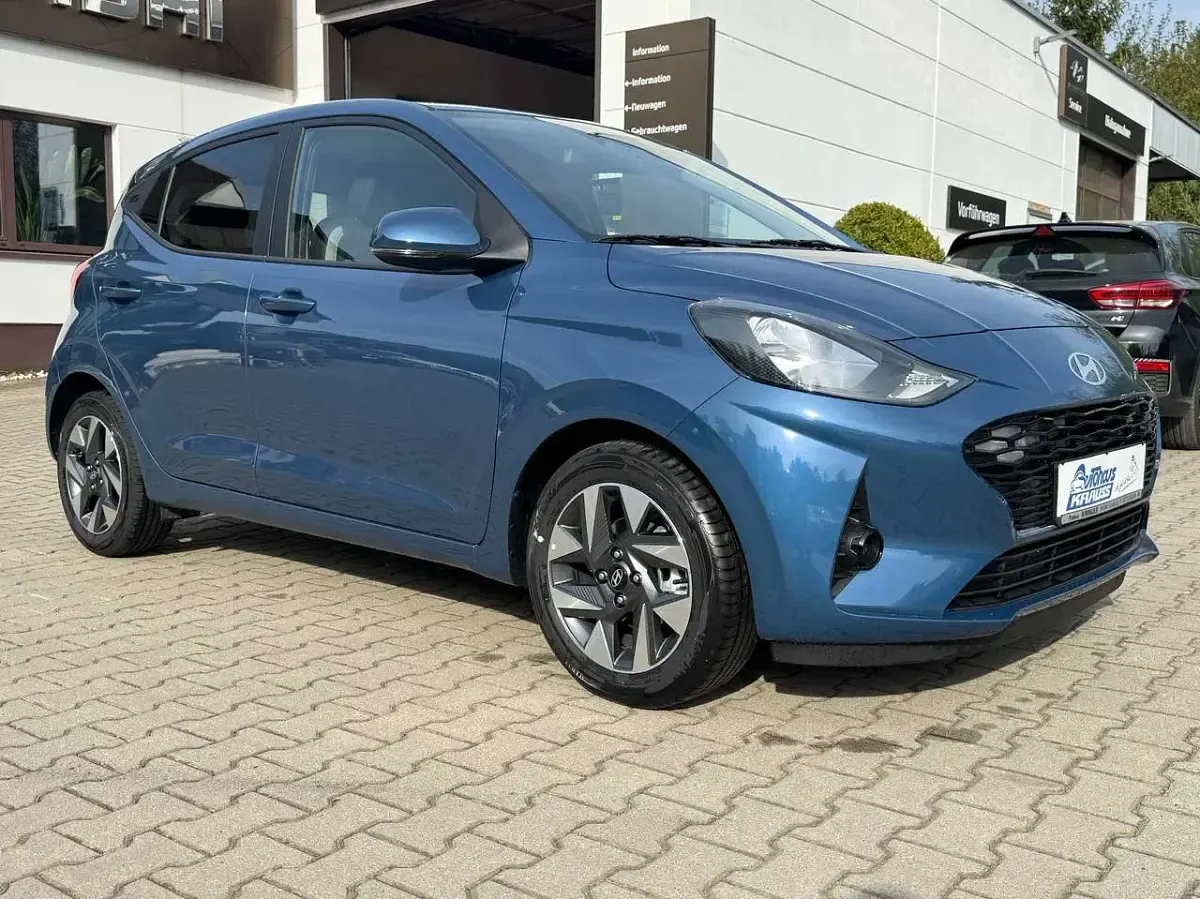 Neu Hyundai i10 Edition+ 63 PS (46 kW) 2025 Vibrant blue Kleinwagen