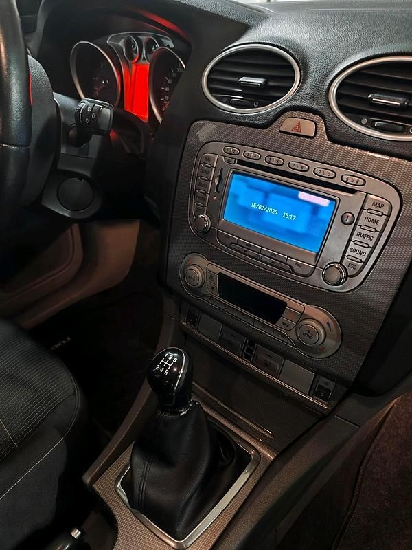 Gebraucht Ford Focus Titanium 116 PS (85 kW) 2011 Blau Kombi