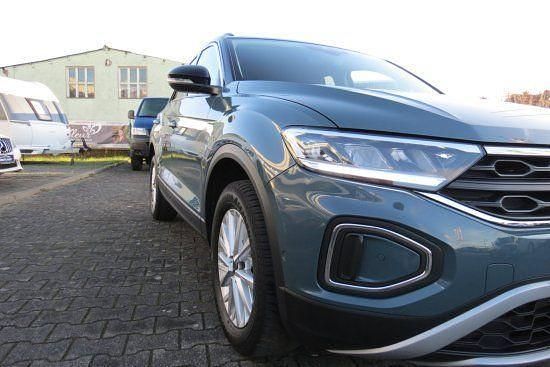 Gebraucht VW T-Roc Life 150 PS (110 kW) 2022 Blau SUV