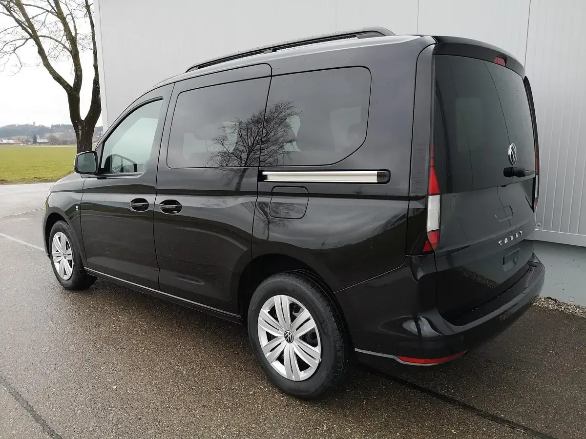 Neu VW Caddy Basis 122 PS (89 kW) 2026 Deep black perleffekt Van / Kleinbus