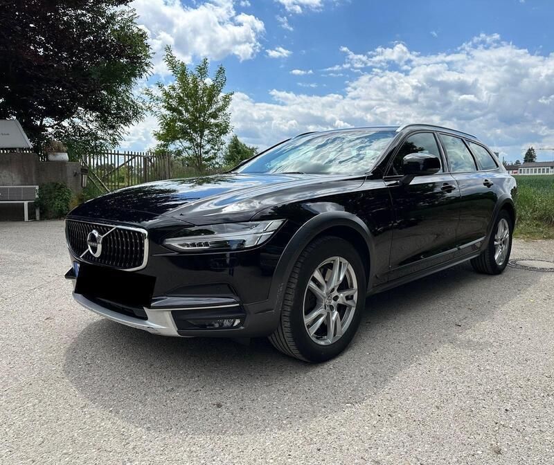 Schwarz Gebraucht 2018 Volvo V90 CC Kombi | 32.500 € (Fairer Preis) - Bild 1/4