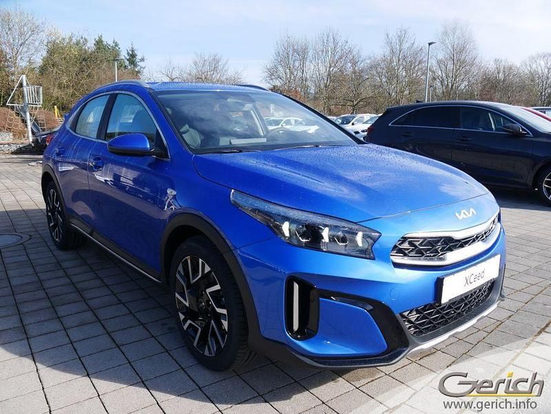 Neu Kia XCeed Vision 99 PS (72 kW) 2025 Blue flame metallic SUV