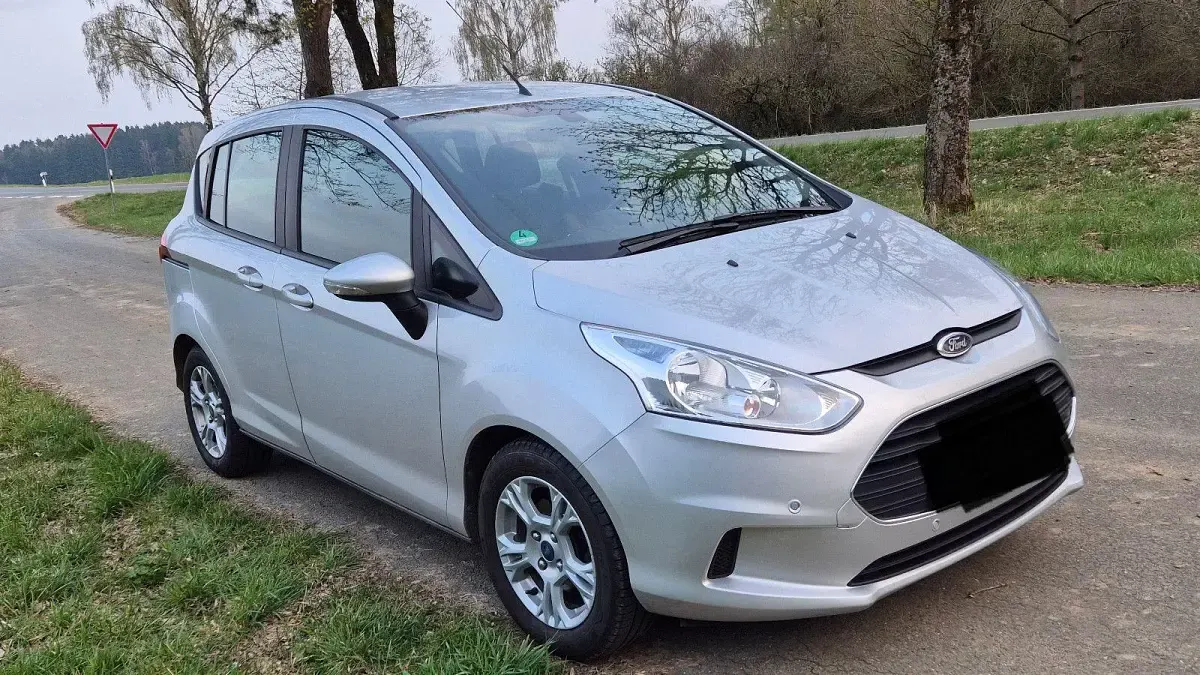 Gebraucht Ford B-MAX SYNC Edition 101 PS (74 kW) 2014 Silber Van / Kleinbus