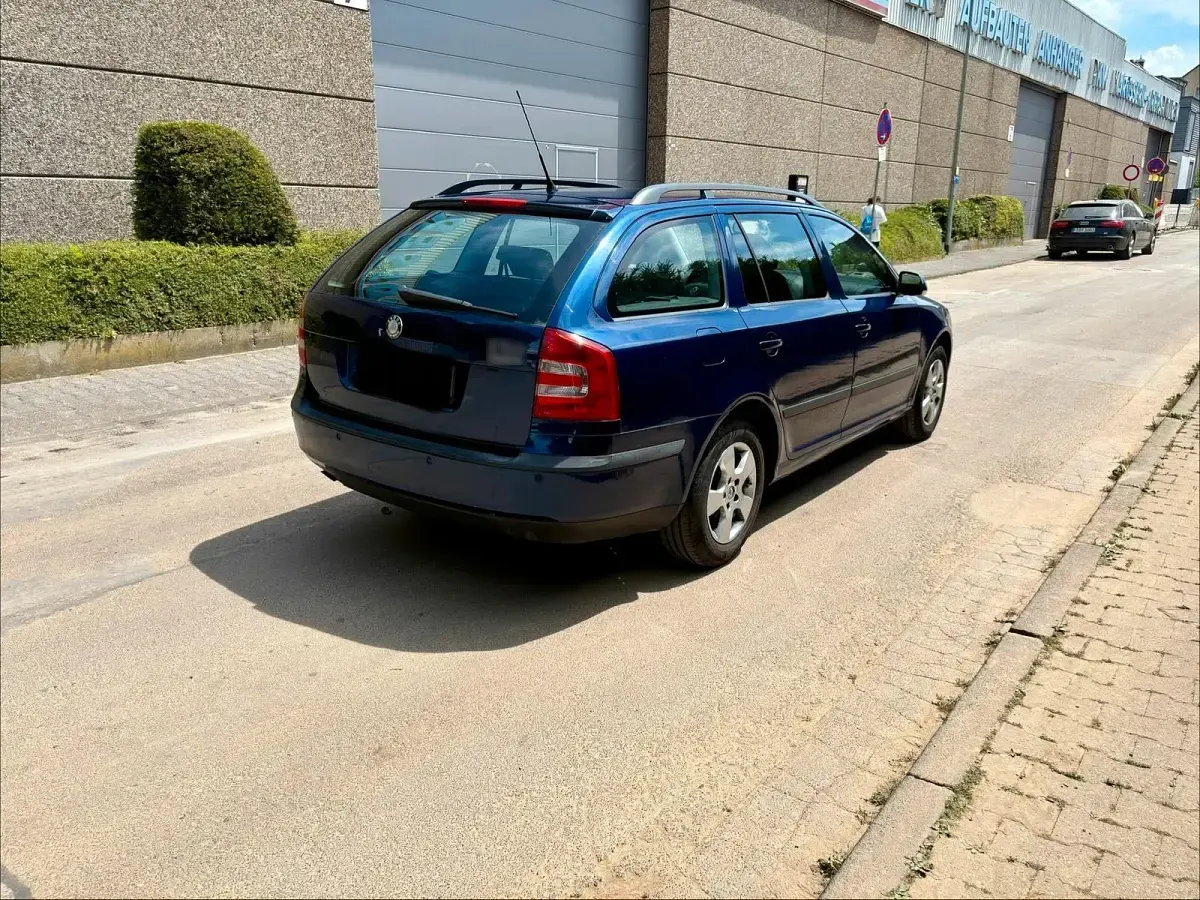 Gebraucht Skoda Octavia 116 PS (85 kW) 2007 Blau Kombi