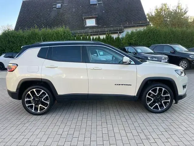 Gebraucht Jeep Compass Limited 150 PS (110 kW) 2021 Weiß (ivory tricoat) SUV