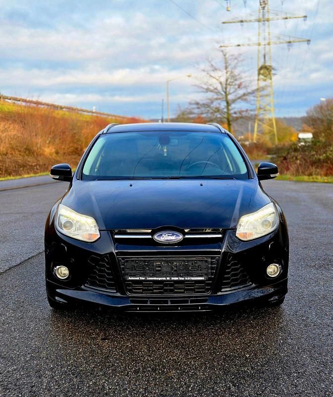 Gebraucht Ford Focus ST-Line 150 PS (110 kW) 2014 Schwarz Kombi