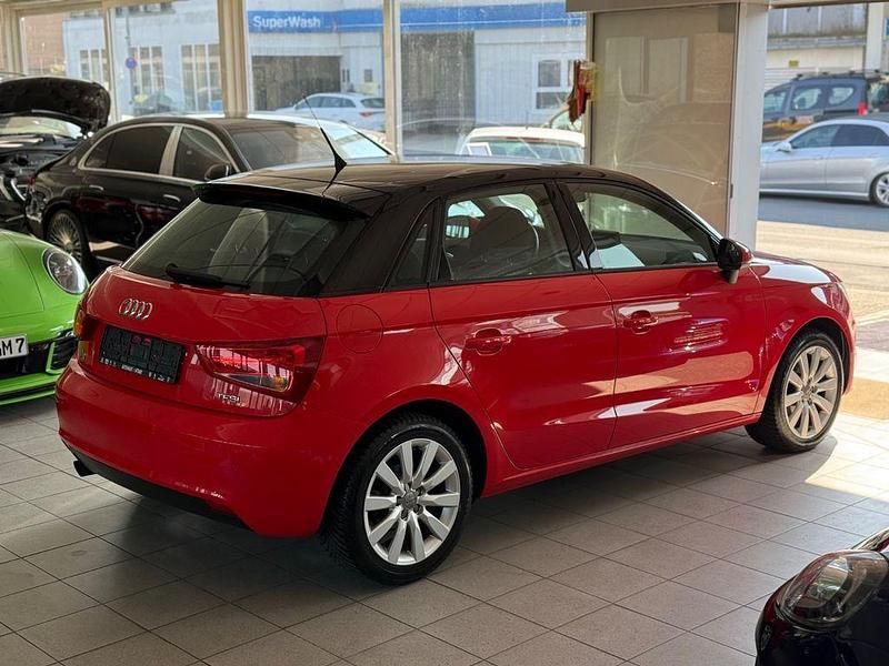 Gebraucht Audi A1 Sportback Attraction 86 PS (63 kW) 2013 Rot Kleinwagen