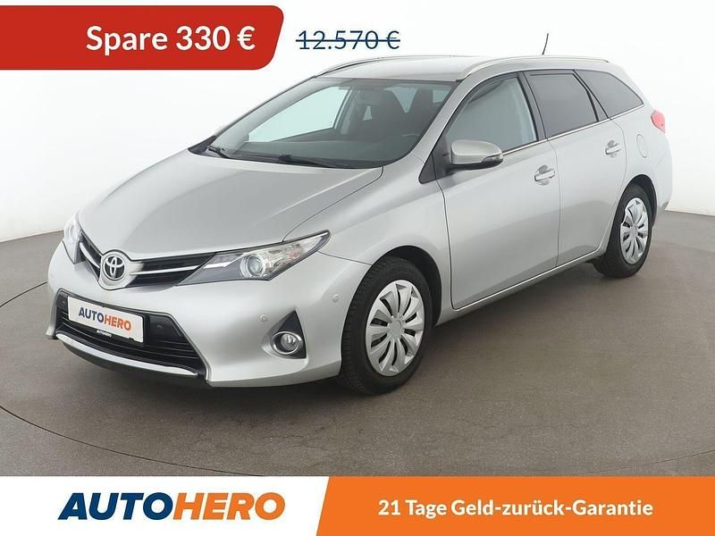 Grau Gebraucht 2014 Toyota Auris Touring Sports Life+ Kombi | 11.960 € (Fairer Preis) - Bild 1/3