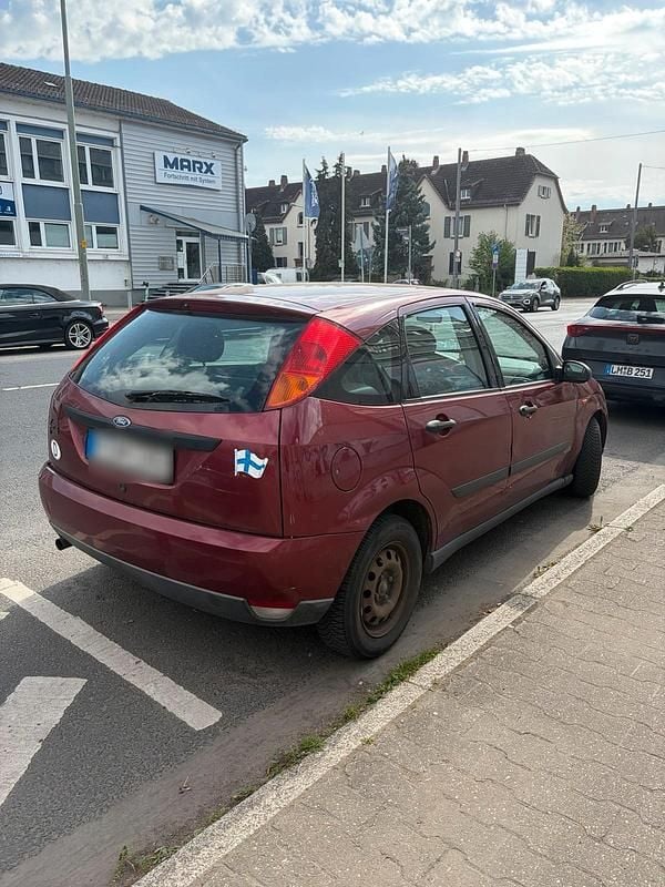 Gebraucht Ford Focus 116 PS (85 kW) 1999 Rot Limousine