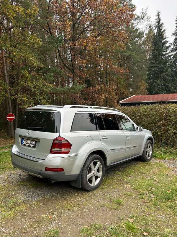 Silber Gebraucht 2008 Mercedes GL320 SUV | 11.600 € (Fairer Preis) - Bild 1/4