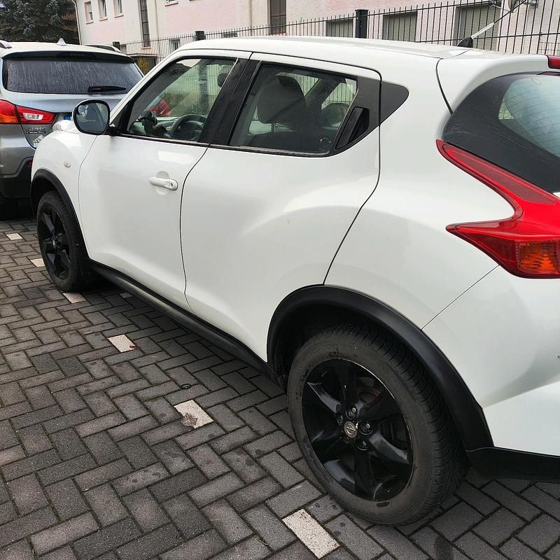 Weiß Gebraucht 2011 Nissan Juke SUV | 5.200 € (Guter Preis) - Bild 1/4