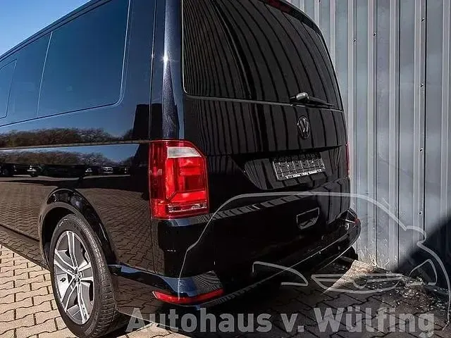 Gebraucht VW Multivan Comfortline 204 PS (150 kW) 2016 Deep black perleffekt Van / Kleinbus