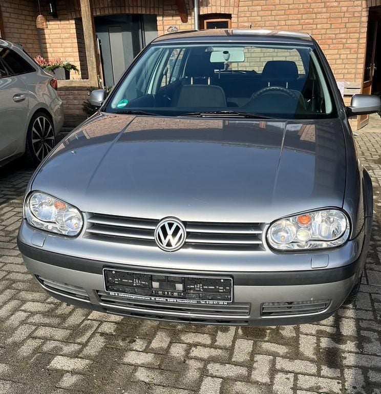 Gebraucht VW Golf IV Edition 75 PS (55 kW) 2002 Silber Limousine