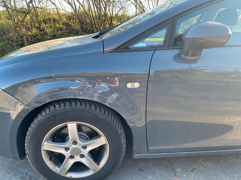 Gebraucht Seat Leon 105 PS (77 kW) 2010 Grau Kleinwagen