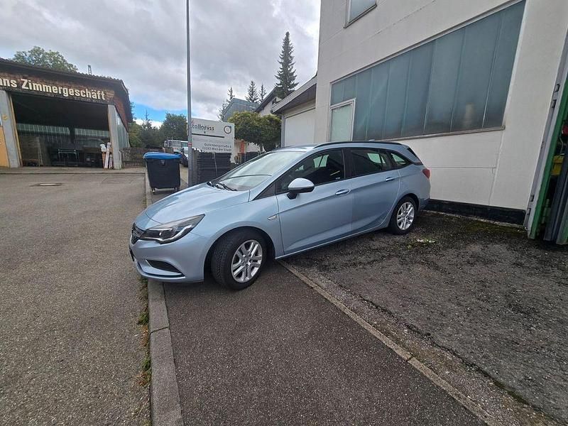 Grau Gebraucht 2018 Opel Astra Active Kombi | 7.700 € (Guter Preis) - Bild 1/4