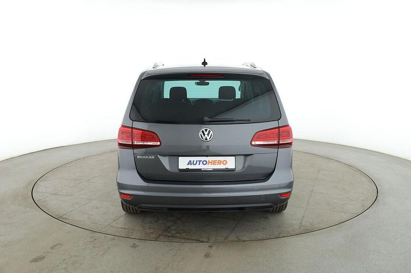 Gebraucht VW Sharan Sound 150 PS (110 kW) 2018 Grau Van / Kleinbus