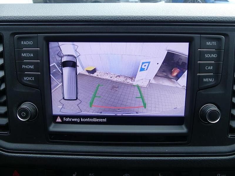 Gebraucht VW Crafter 177 PS (130 kW) 2020 Reflexsilber metallic (metallic) Van