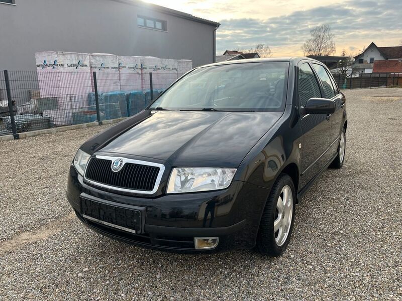 Schwarz Gebraucht 2002 Skoda Fabia Elegance Kleinwagen | 2.800 € (Teuer) - Bild 1/4