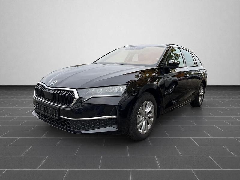 Blackmagic perleffekt (metallic) Gebraucht 2025 Skoda Octavia Limousine | 31.500 € (Fairer Preis) - Bild 1/2