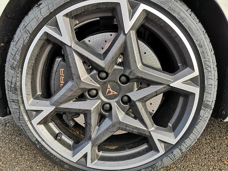 Neu Cupra Leon VZ 333 PS (244 kW) 2025 Graphene grau graphene grau Kombi