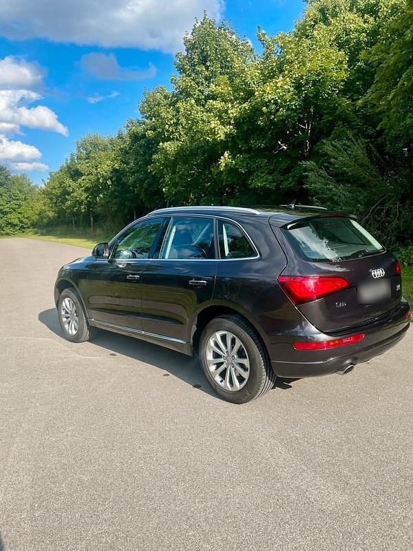 Gebraucht Audi Q5 190 PS (139 kW) 2016 Grau SUV