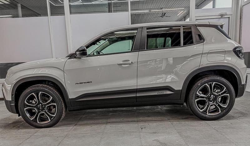 Neu Jeep Avenger Summit 2025 Weiss 268 SUV