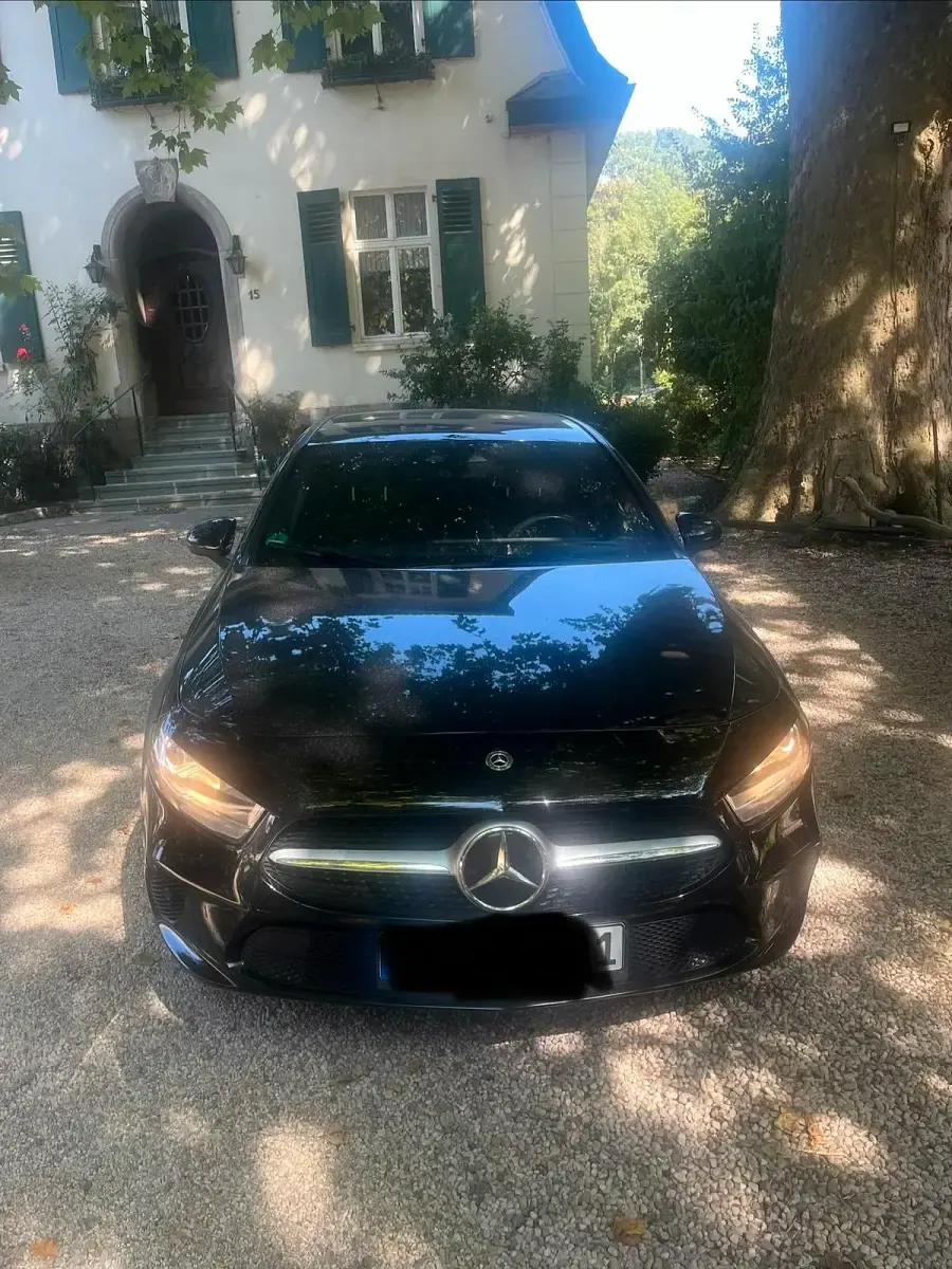 Gebraucht Mercedes A200 150 PS (110 kW) 2020 Schwarz Kleinwagen