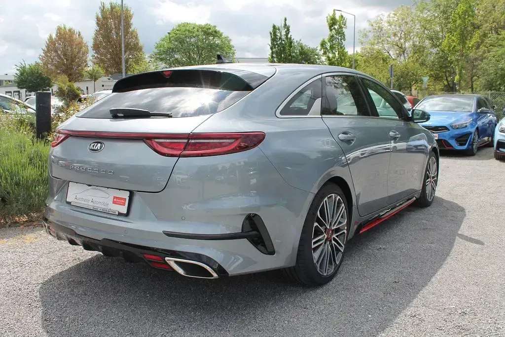 Gebraucht Kia ProCeed GT GT 204 PS (150 kW) 2021 Silber Kleinwagen