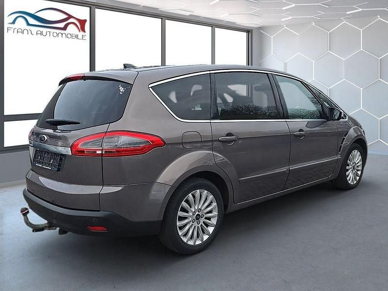 Gebraucht Ford S-MAX Titanium 116 PS (85 kW) 2012 Braun Van / Kleinbus