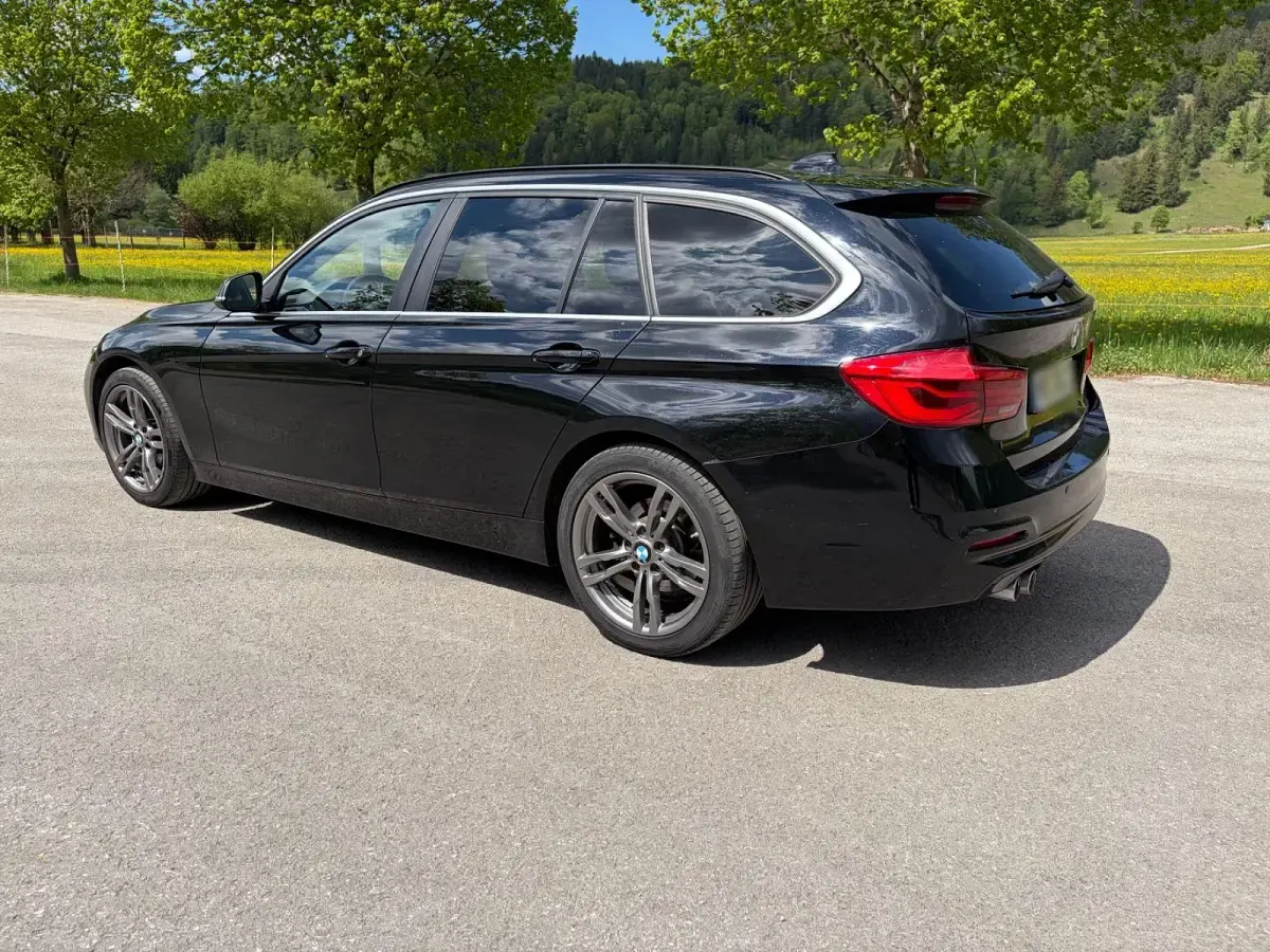 Gebraucht BMW 320 190 PS (139 kW) 2018 Schwarz Kombi