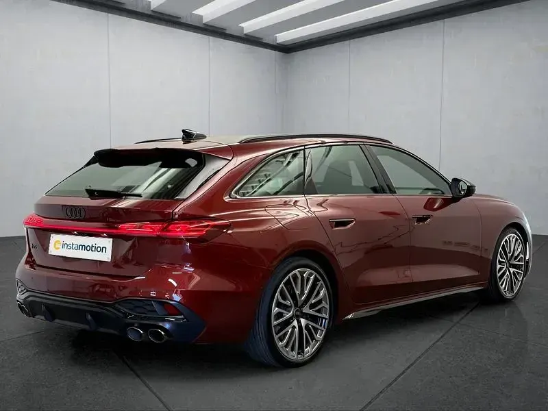 Gebraucht Audi S5 367 PS (269 kW) 2025 Rot Kombi