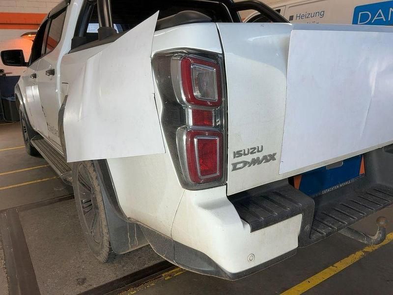 Gebraucht Isuzu D-Max 163 PS (119 kW) 2022 Weiß Abholung