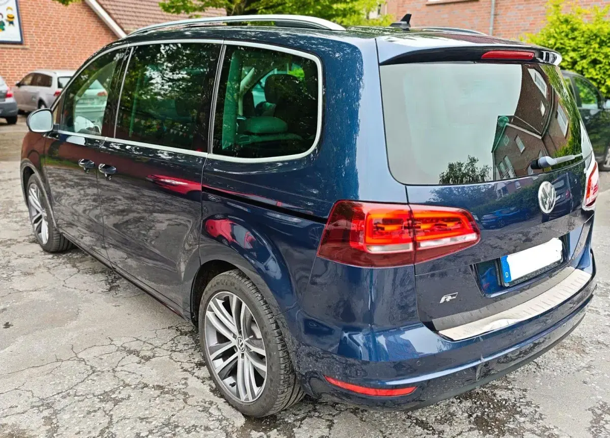 Gebraucht VW Sharan Highline 177 PS (130 kW) 2015 Blau Van / Kleinbus