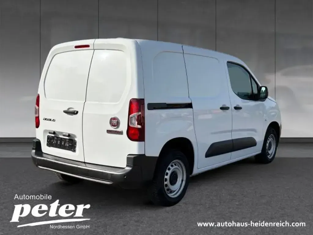 Gebraucht Fiat Doblò 102 PS (75 kW) 2023 Weiß Van / Kleinbus