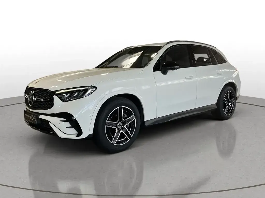 Gebraucht Mercedes GLC220 AMG line 197 PS (144 kW) 2025 Weiß SUV