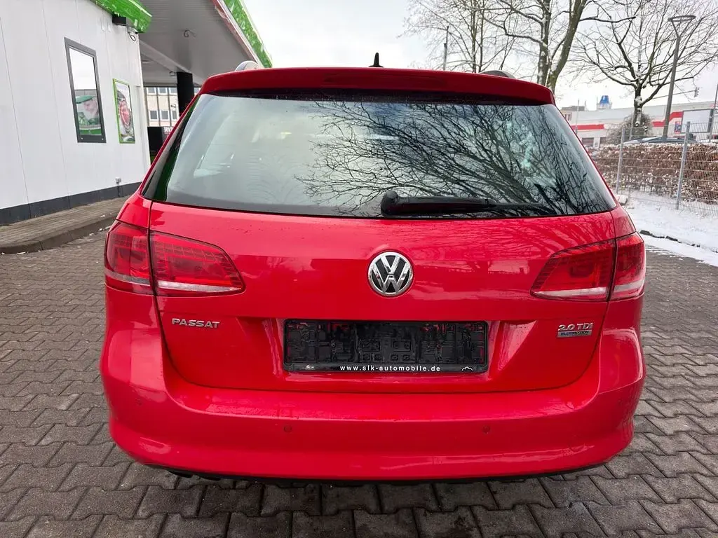 Gebraucht VW Passat 140 PS (102 kW) 2012 Rot Kombi