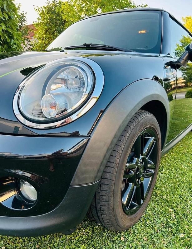 Gebraucht Mini ONE 90 PS (66 kW) 2013 Schwarz Kleinwagen