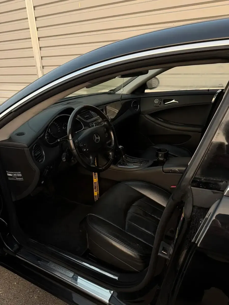 Gebraucht Mercedes CLS500 306 PS (225 kW) 2007 Schwarz Coupé