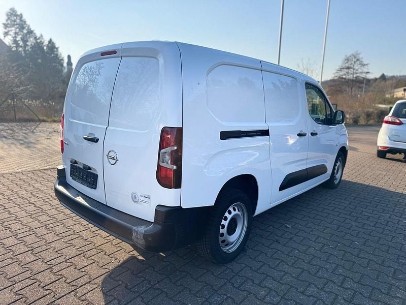 Gebraucht Opel Combo Edition 102 PS (75 kW) 2022 Weiß Van / Kleinbus